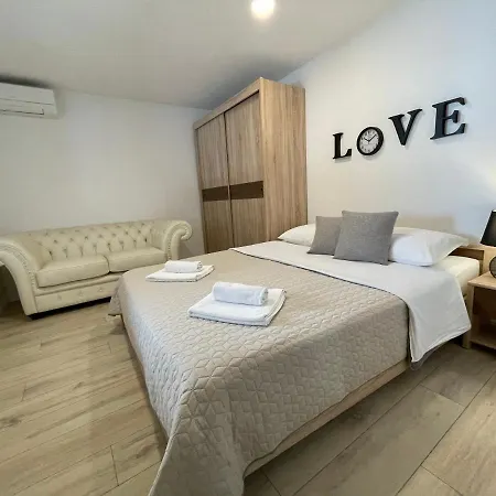 Apartments Nona Pula Exterior photo